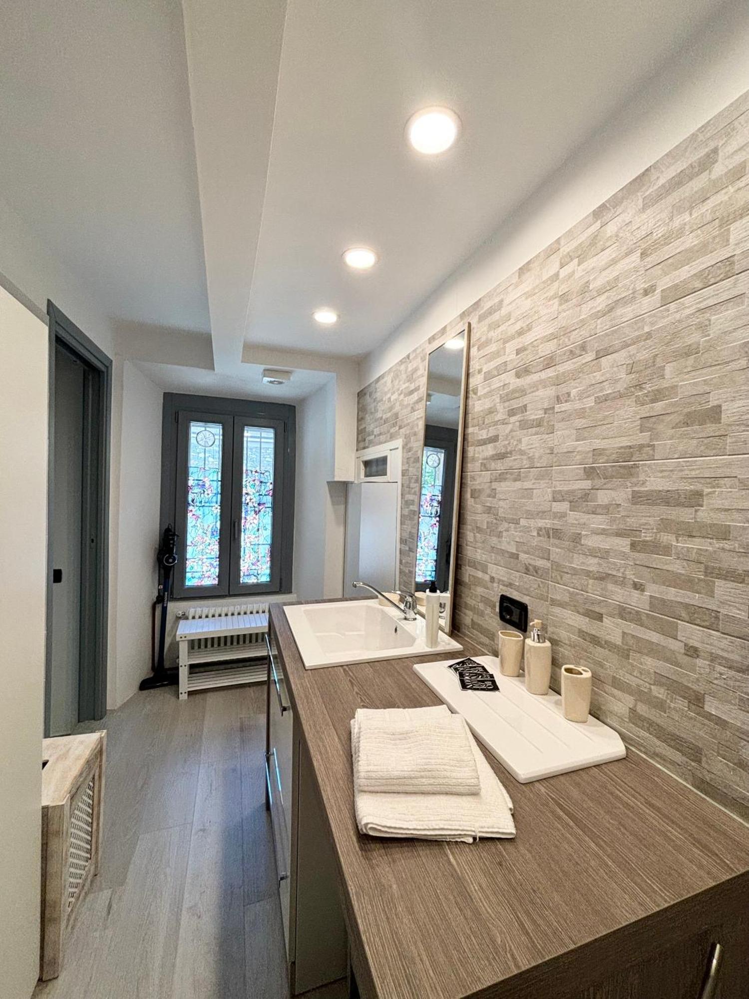 Apartamento La Casa Di Ale Como Exterior foto
